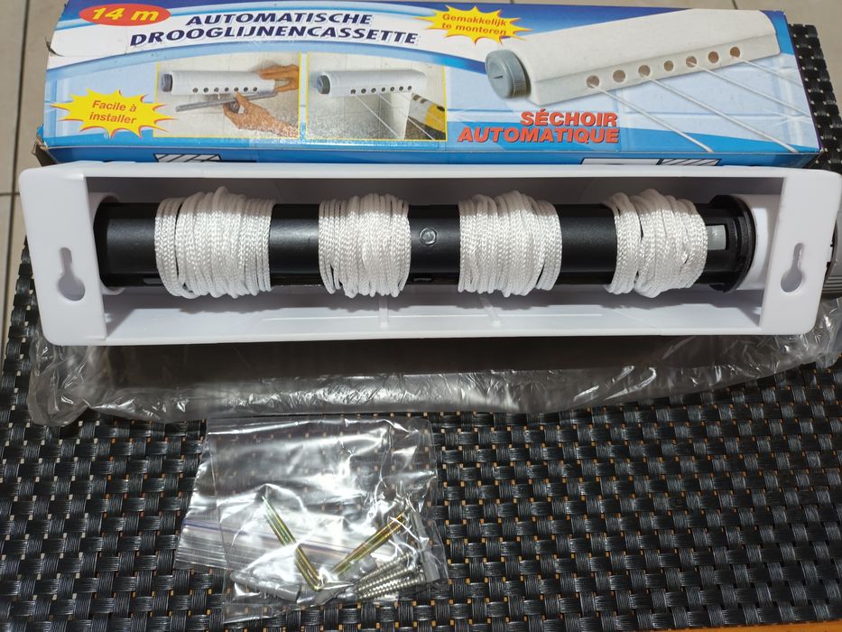 Suszarka automatyczna na pranie zwijana