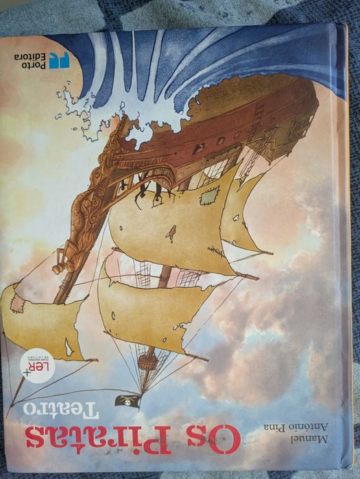 Vários livros de leitura obrigatória 1° ciclo