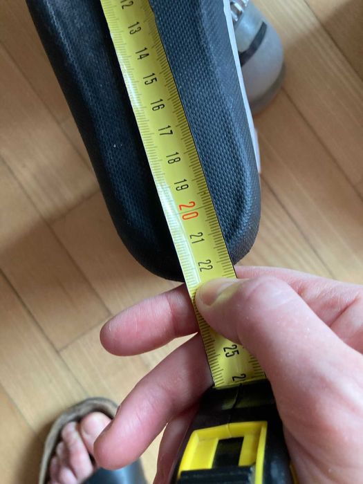 buty narciarskie dla dziewczynki Lange- roz skarpety wew 22,5cm