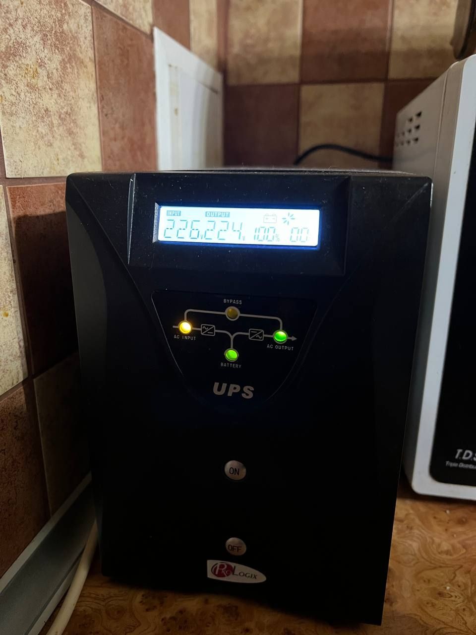 Источник бесперебойного питания ProLogix Professional 1000 XLB USB ИБП