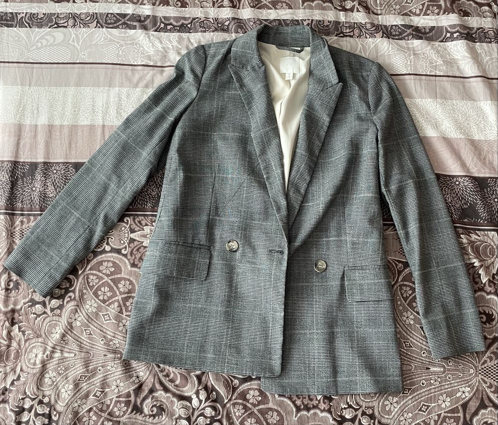Піджак від H&M. Розмір 32. Стан хороший