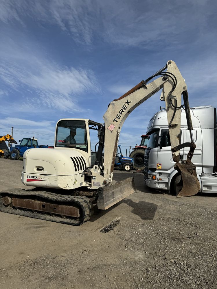 Koparka gasienicowa terex schaeff HR32 8 ton case kubota brutto zamian