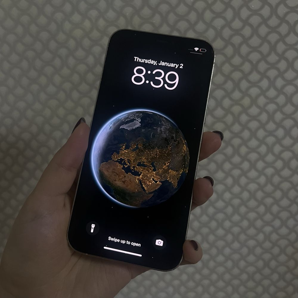 iPhone 12 pro ( пошкодженна задня кришка)