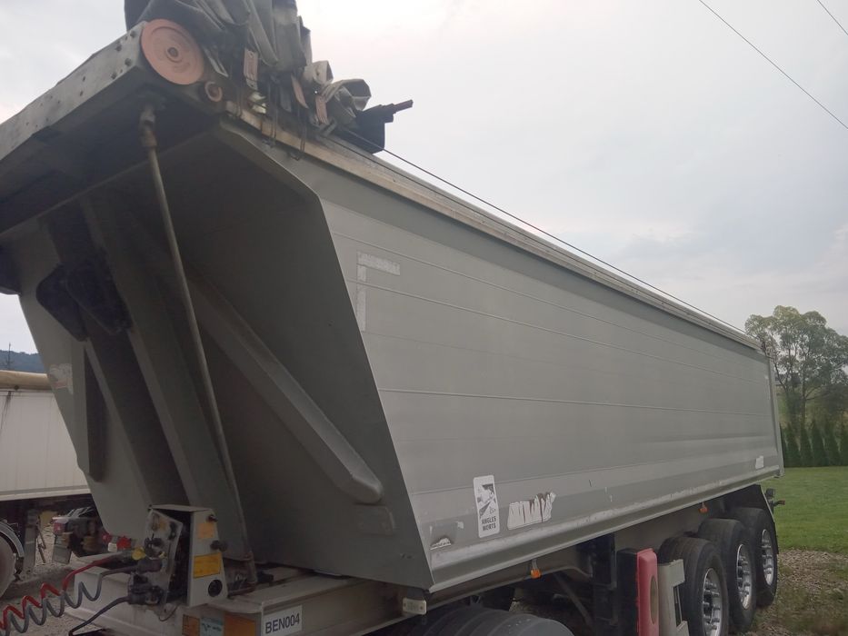 Benalu naczepa wywrotka