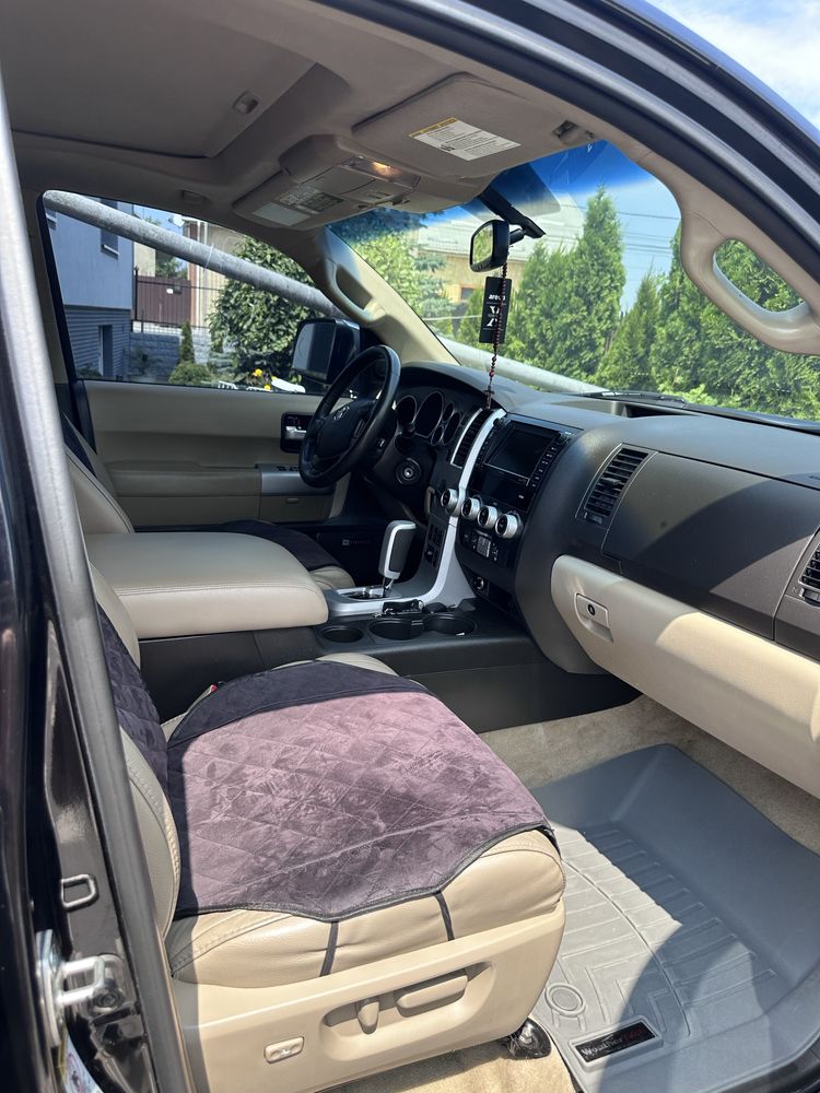 Toyota Sequoia 5.7L V8