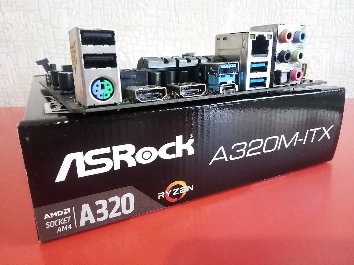 материнська плата Mini-ITX формата ASRock A320M ITX