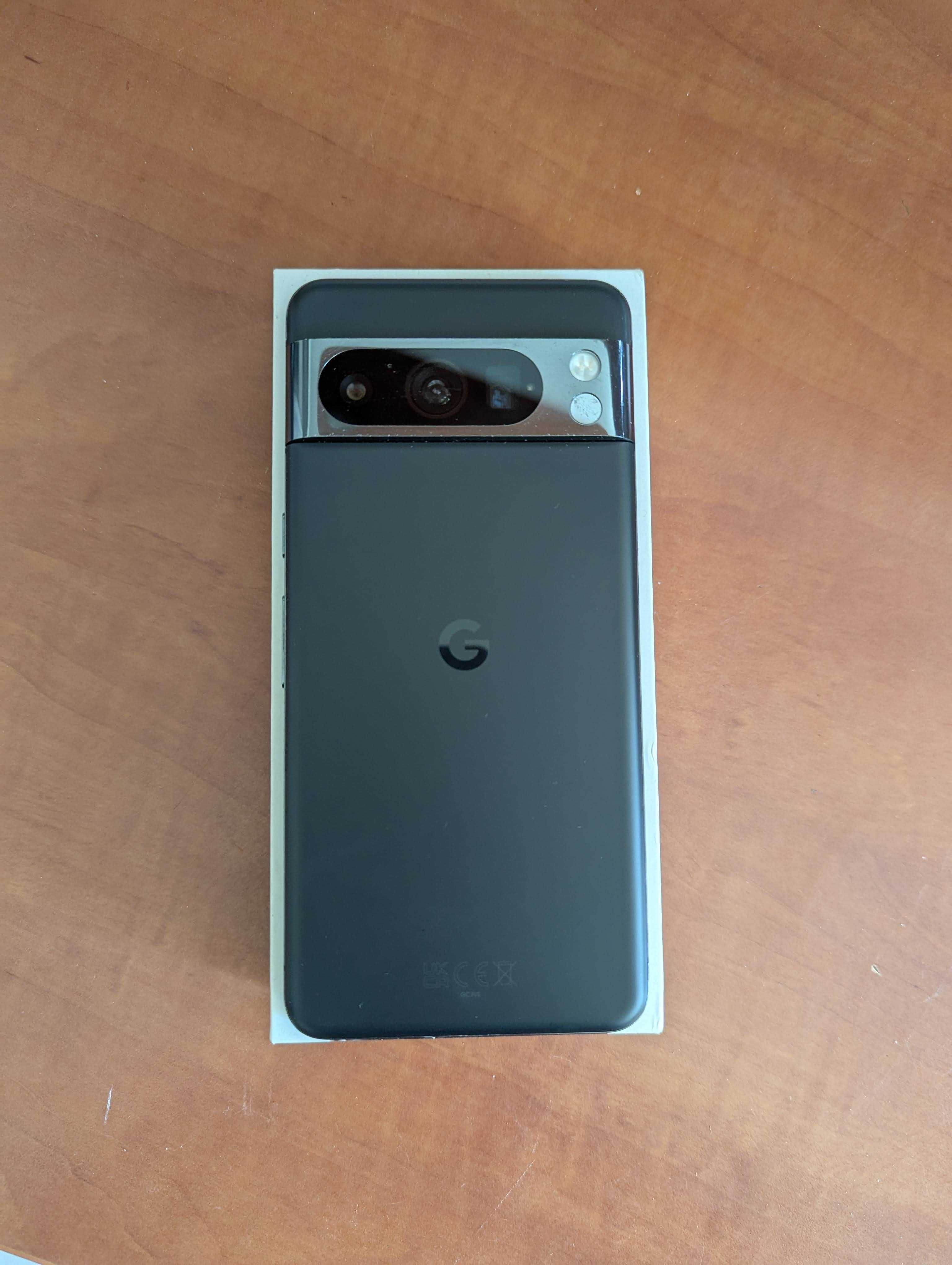 Pixel 8 Pro | Gwarancja Google | Etui Spigen | bez rys idealny