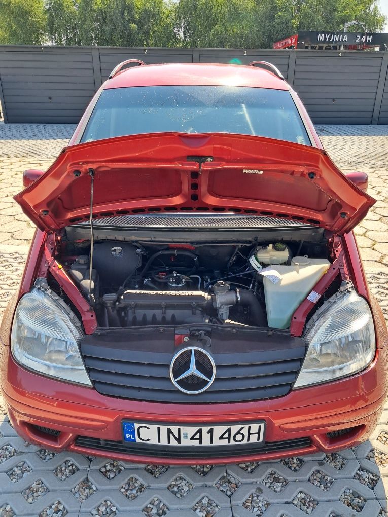 Mercedes Vaneo 1.7 CDI 2004r. z automatyczną skrzynią biegów.