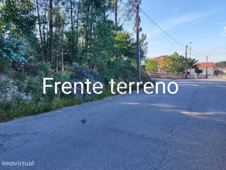 Terreno com 2970m2, com possibilidade de construção,de moradia de 4 fr