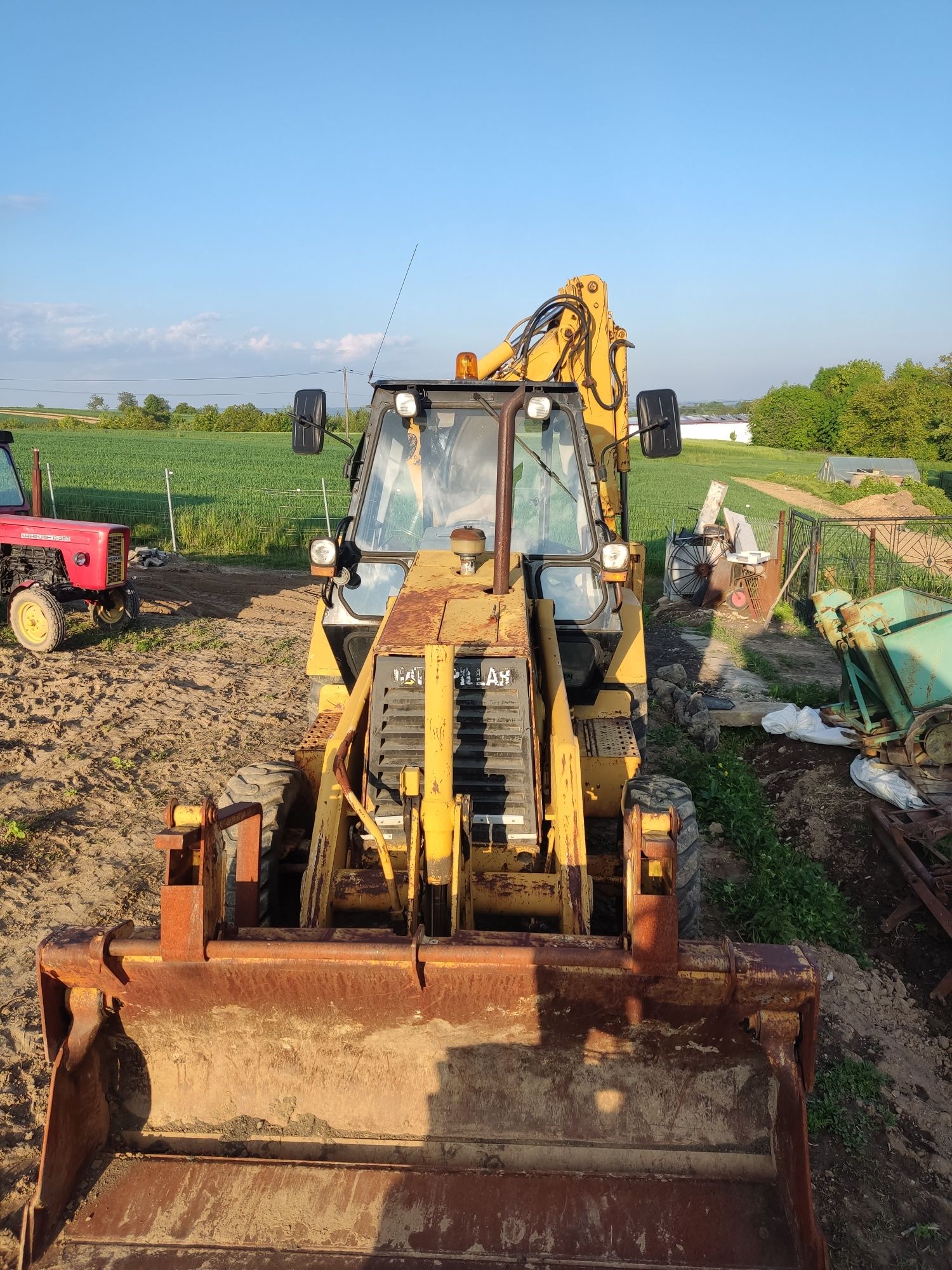 Sprzedam koparko ładowarke cat 428 b full opcja 3 łyżki