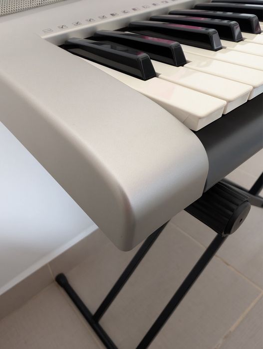 YAMAHA PSR-E313 Portatone Keyboard