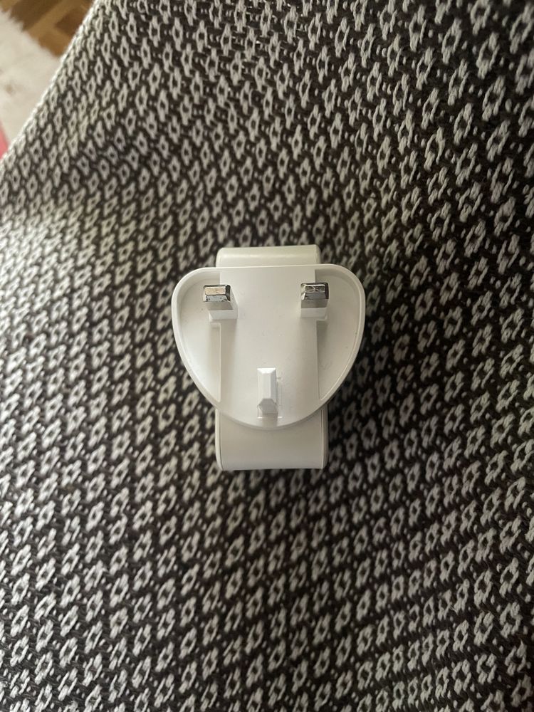 Duplo carregador USB tipo G