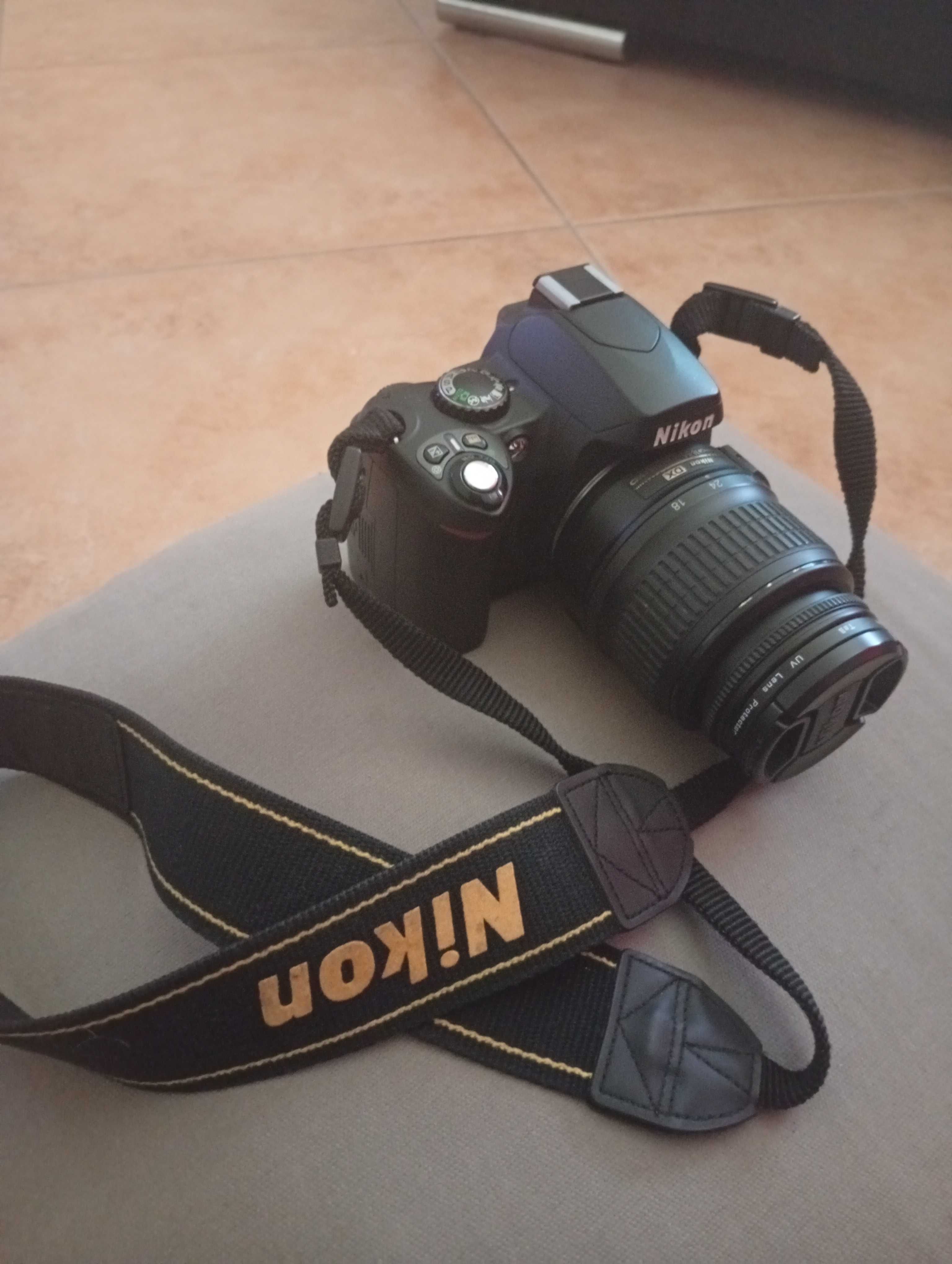 Nikon como nova com bolsa tudo completo