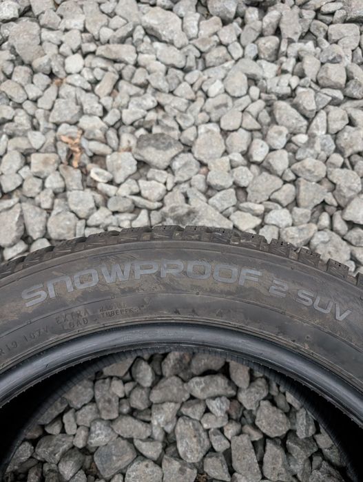 Комплект різношироких зимових шин Nokian 235/55 255/50 R19 Snow proof