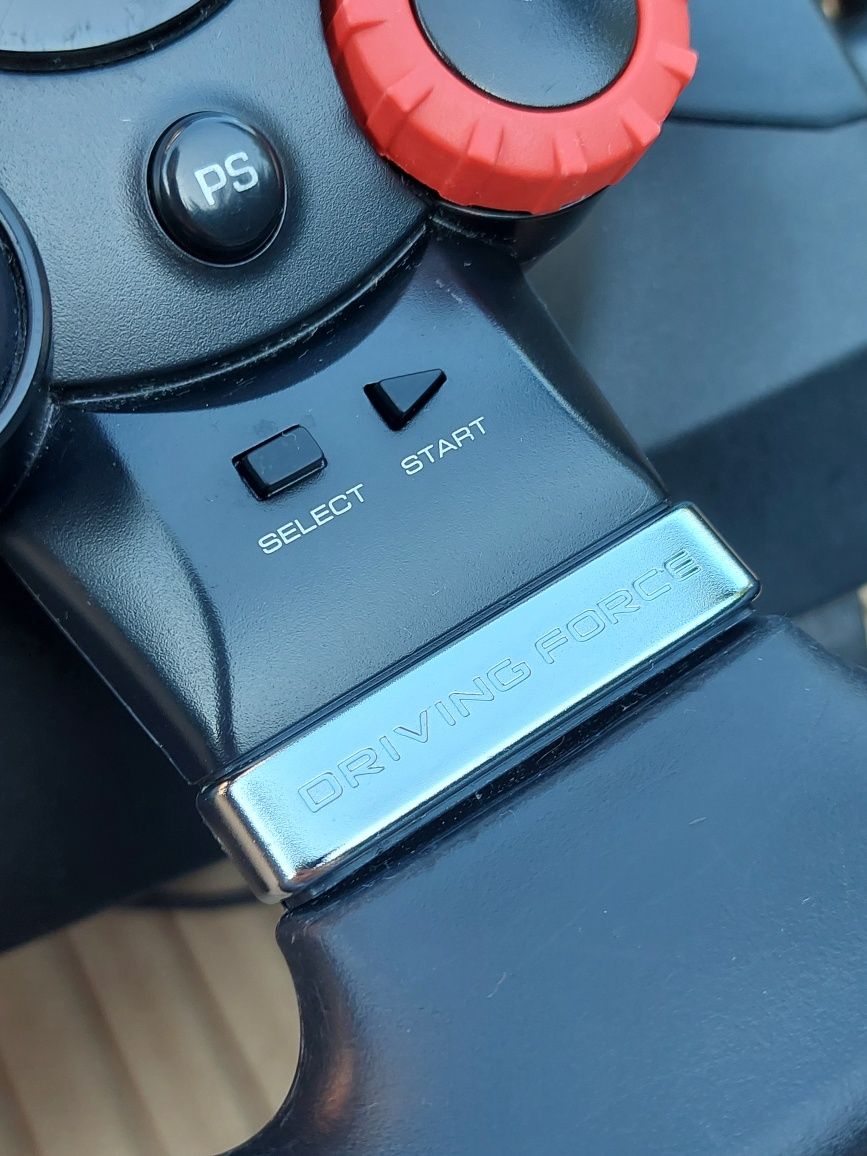 Kierownica logitech driving force gt