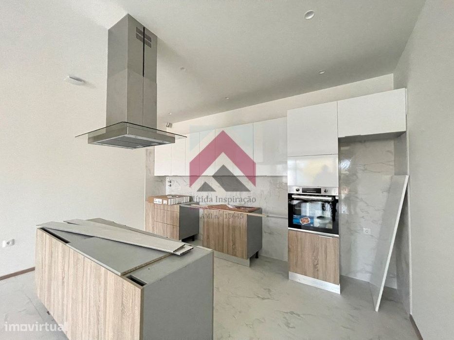 Apartamento T3 Novo - Aguada de Cima