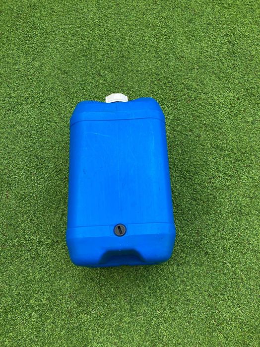 garrafões de 30L (altos)