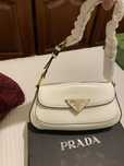 Bolsa Prada.