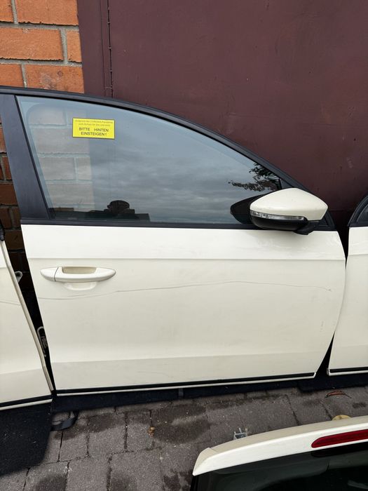 Дверь передняя пасат б7 Дверка ляда Passat B7 дверь пассат б7 кришка