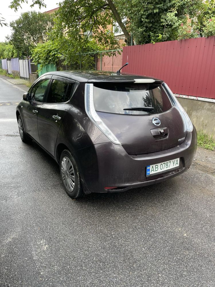Продам Ніссан Ліф