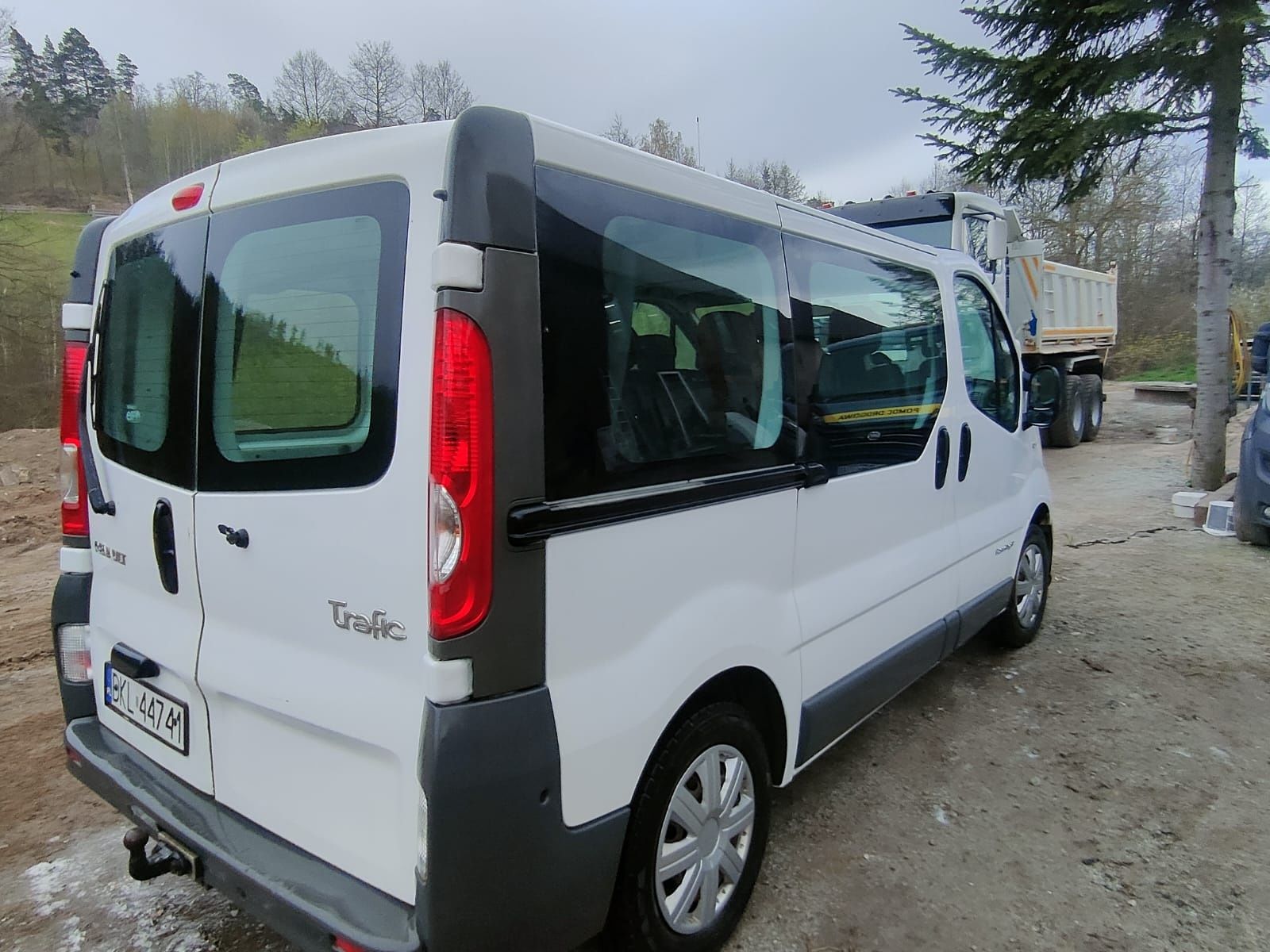Renault trafic 2.0 dci 9 osobowy bus