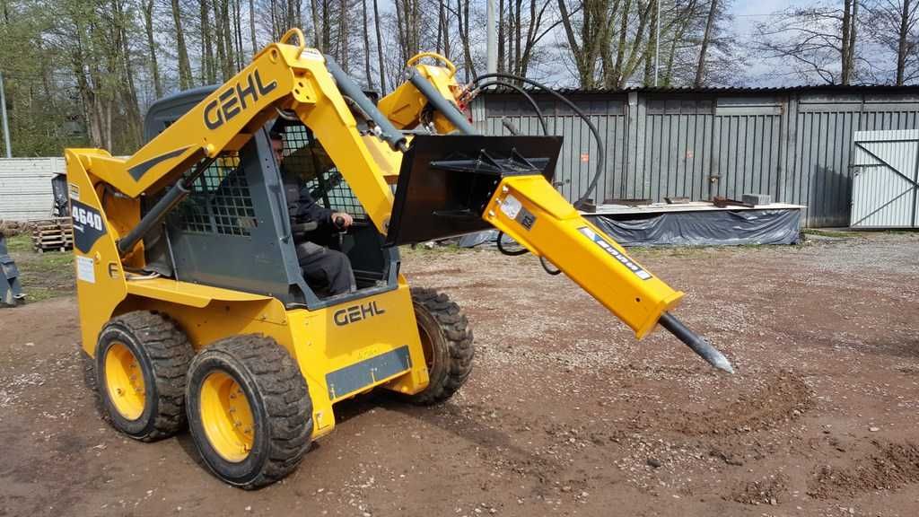 Młot hydrauliczny Arrowhead do miniładowarek Bobcat CAT JCB Case