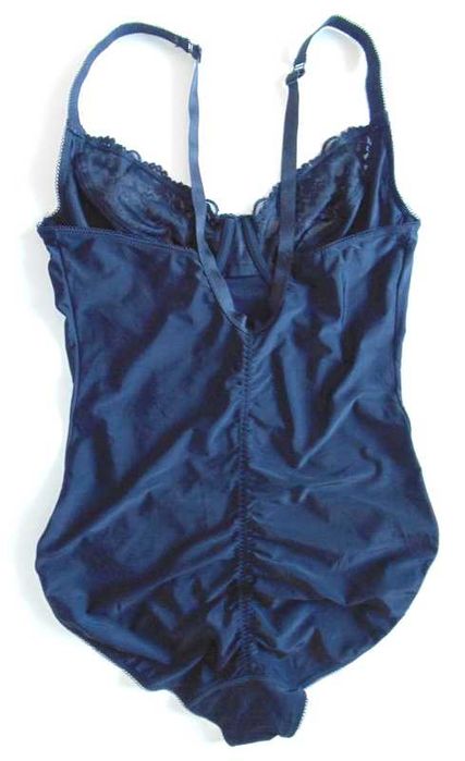 Jolinesse nowe modelujące wyszczuplające czarne body 95C