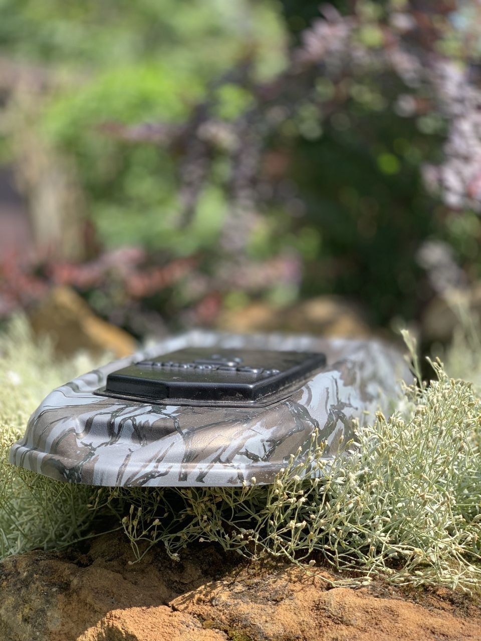 Прикормочний кораблик Skiff Bot Mini з GPS автопілотом та глибиноміром