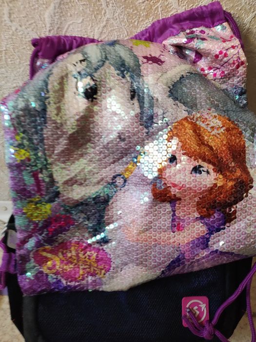 Продам рюкзак школьный Yes