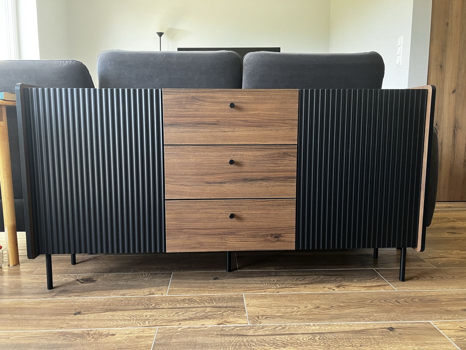 Komoda prestigo brazowo-czarna, złożona, san sebastian orzech warmia