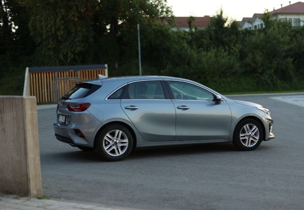 Kia Ceed 1.0 T-GDI benzyna Dynamic Line hatchback, 2021r, duza NAVI