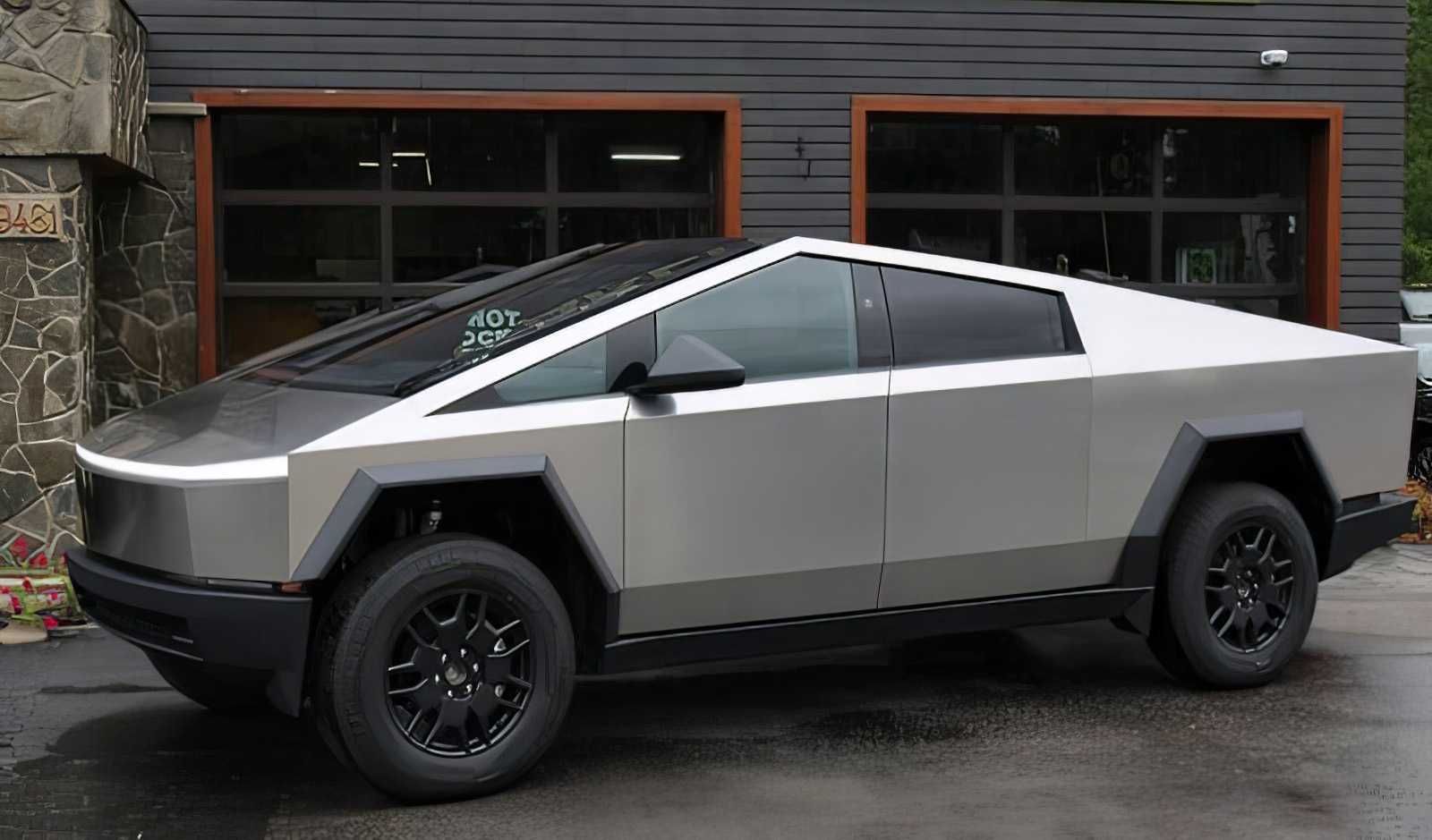 2024 Tesla Cybertruck Cyberbeast