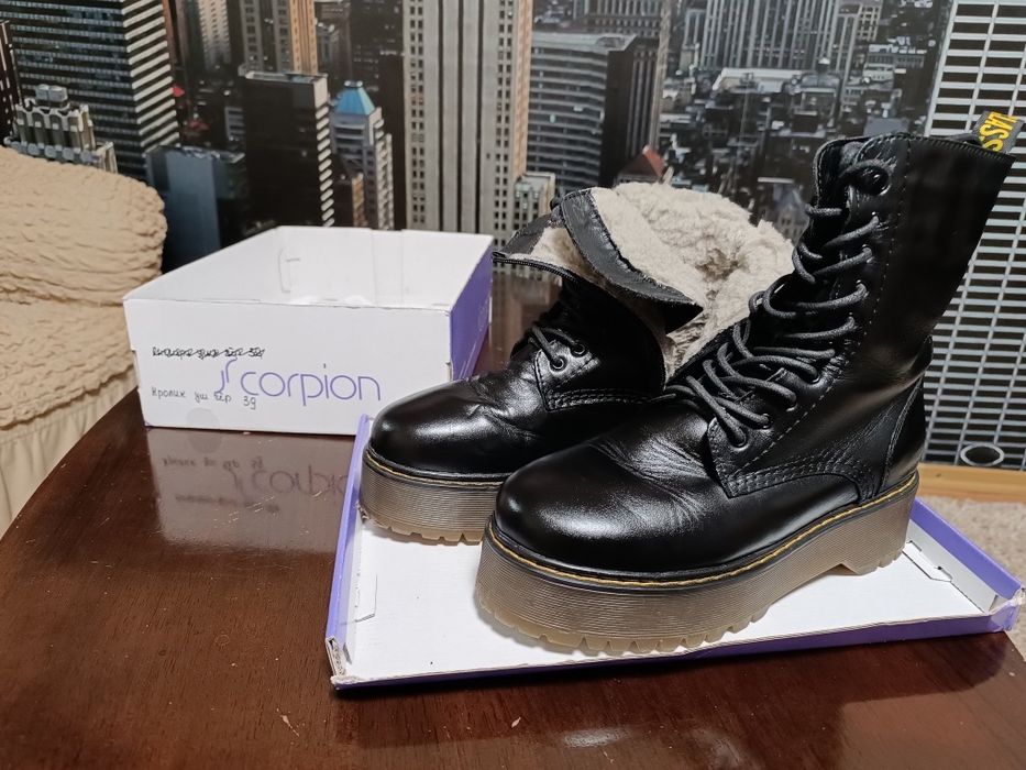 Ботінки зимові жіночі