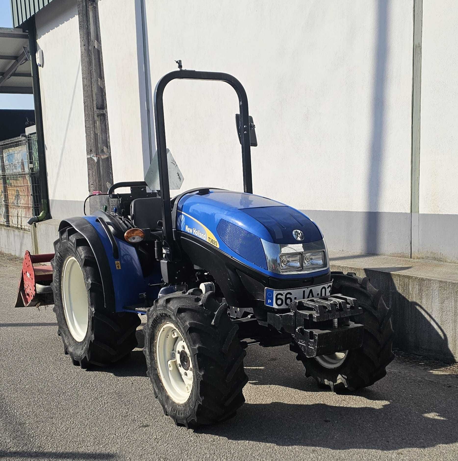 Trator New Holland T3020 com Fresa Herculano