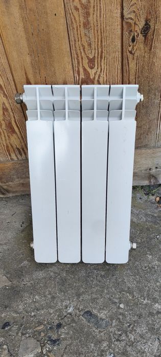 Aluminiowy grzejnik kaloryfer 4 żeberka
