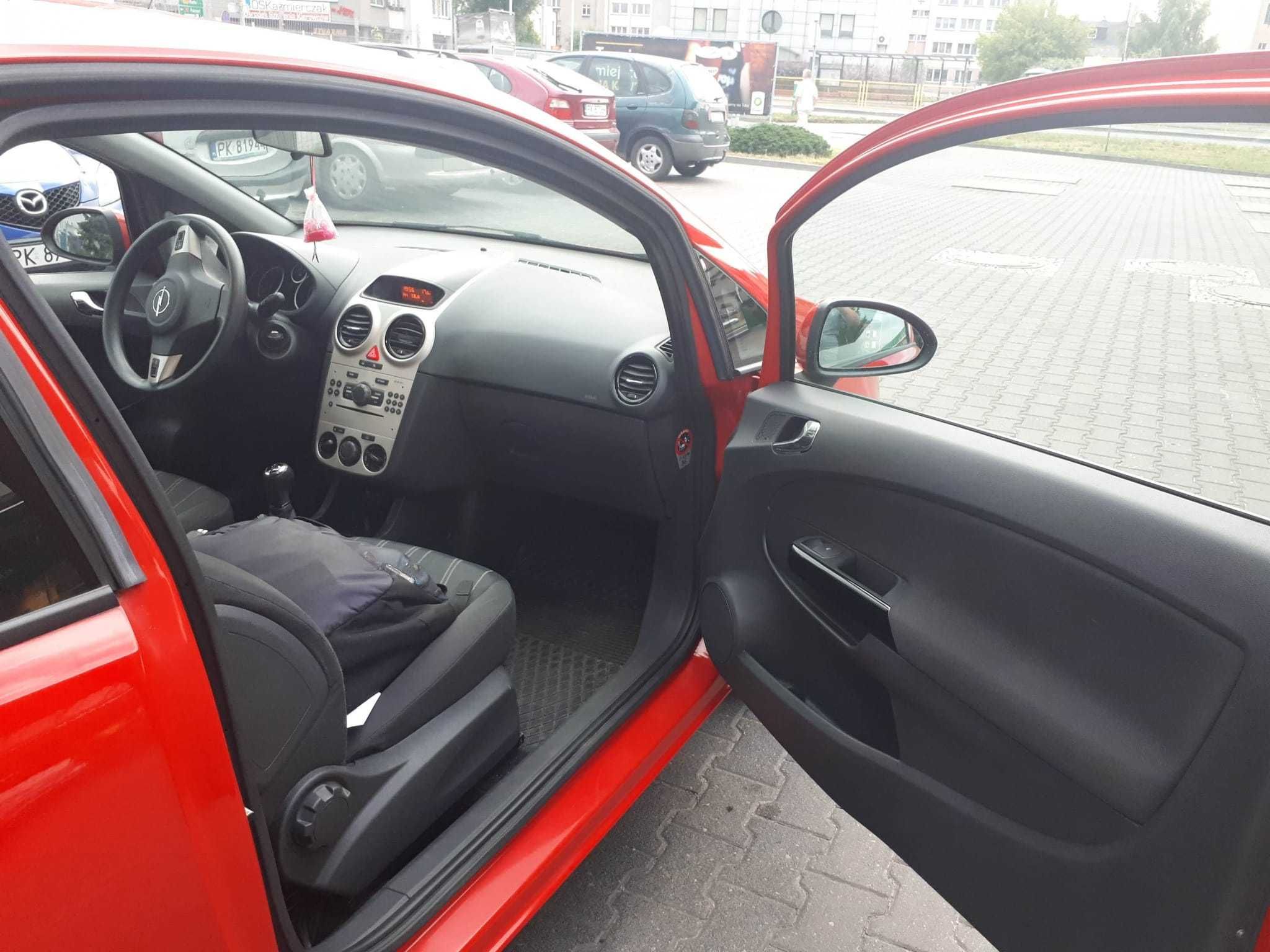 Opel corsa D 1,0 Klima, Przegląd do końca roku! TEMPOMAT-Mały przebieg