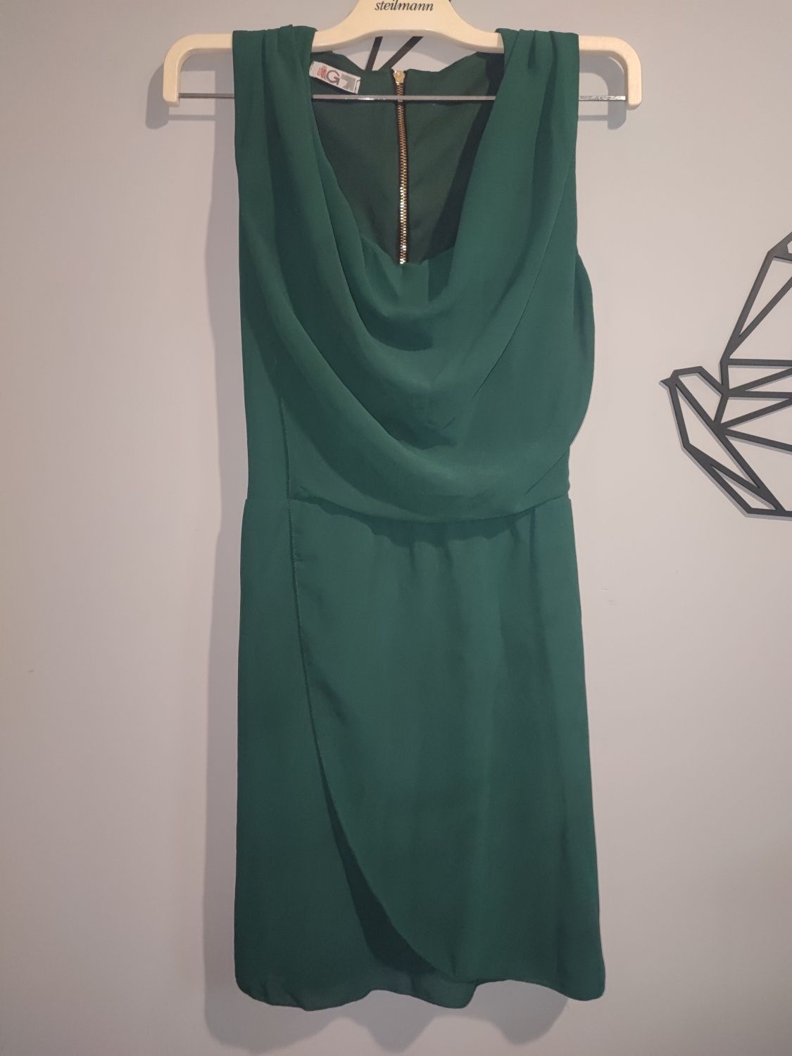 Zielona sukienka z wiązaniem WalG S
