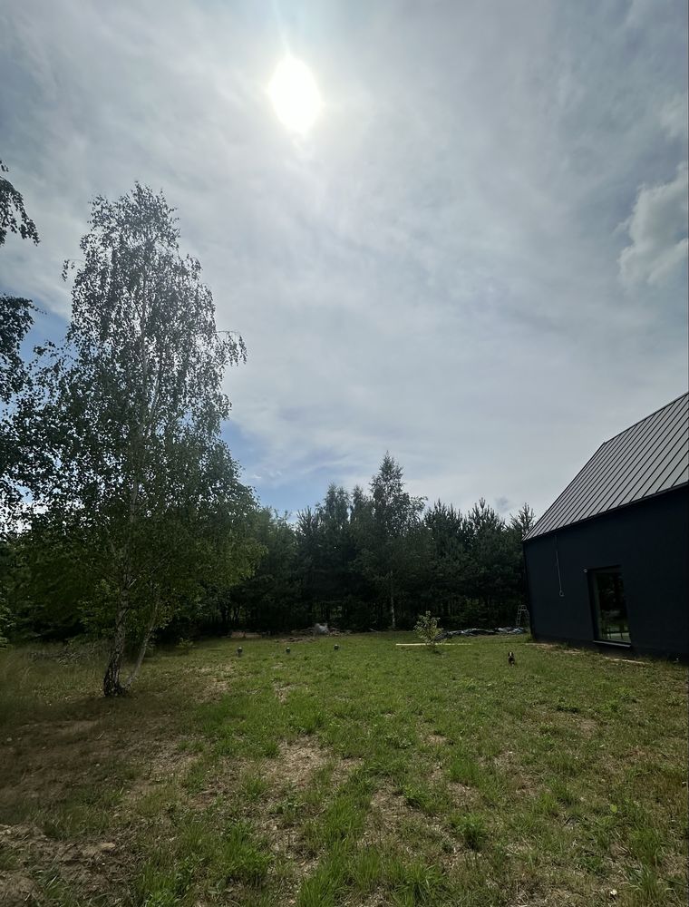 Dom na sprzedaż pod Warszawą z prywatnym dostępem do lasu