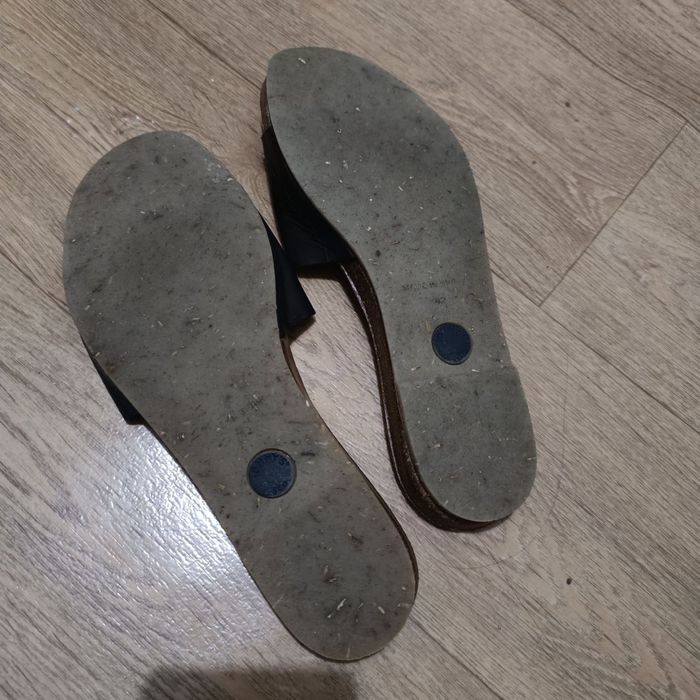 Шлепанцы  кожаные 42 р, шльопанці 42р (29 см) 450 пара, 800 грн 2 пари