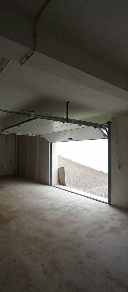 Porta de garagem eletrica Nunca usada 3;13M 2;20