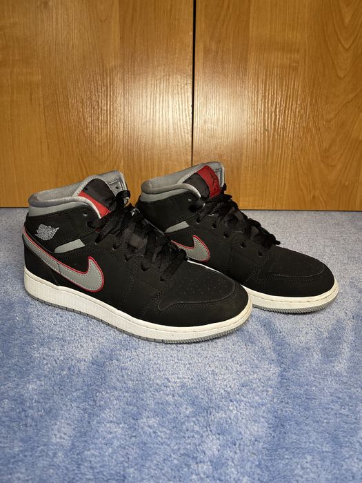 Jordan 1 Mid 38,5