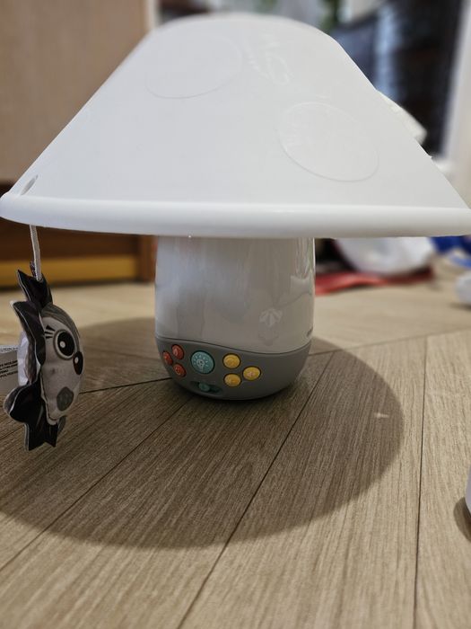 Winfun karuzela z projektorem i pozytywką