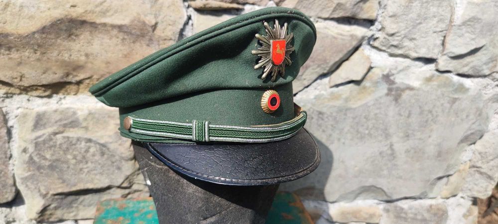 Czapka niemiecka POLIZEI z insygniami - Oryginał