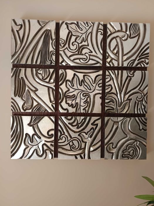 Quadro 100%madeira esculpido manualmente e pintado de prata