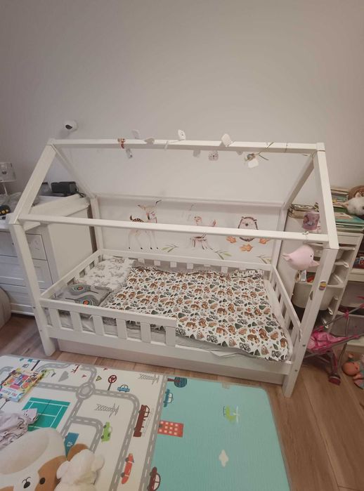 Łóżko typu domek białe