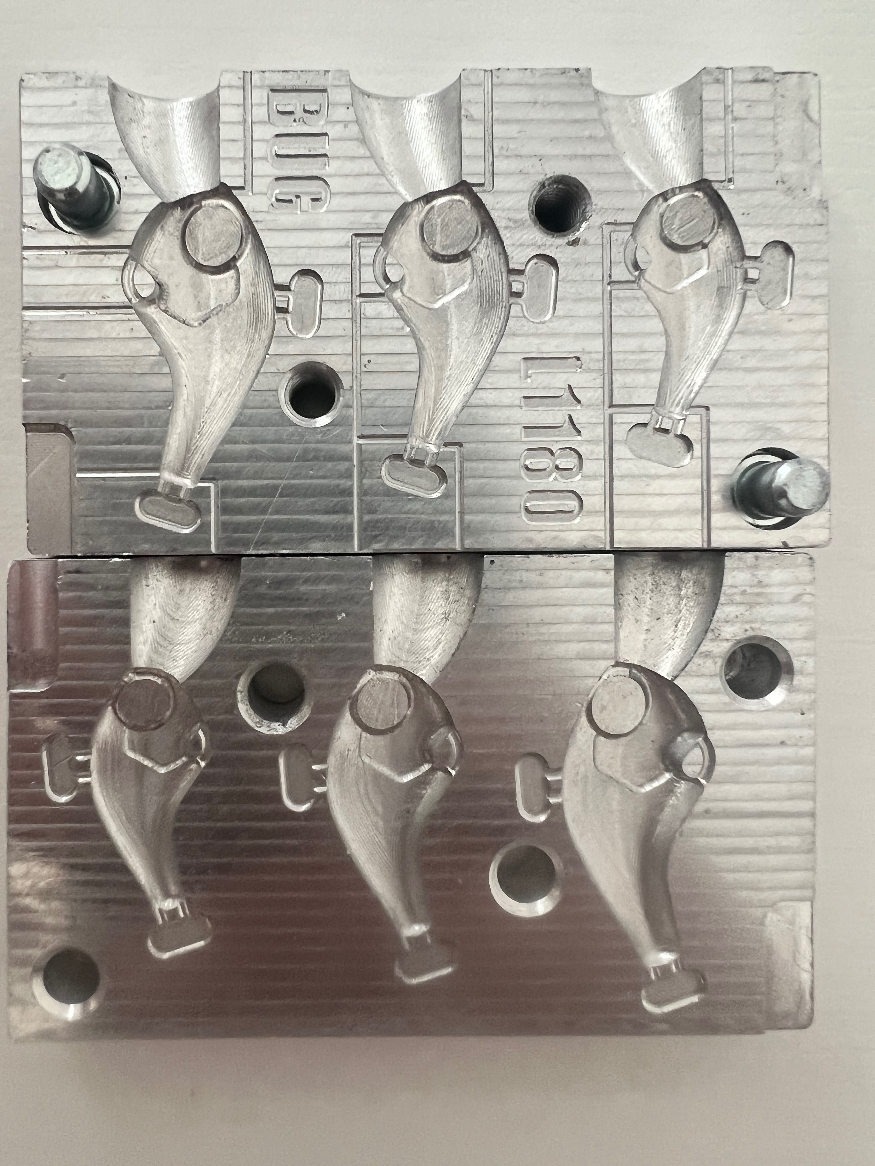 Forma do odlewania wirujących ogonków Deracoup Tail Spinner