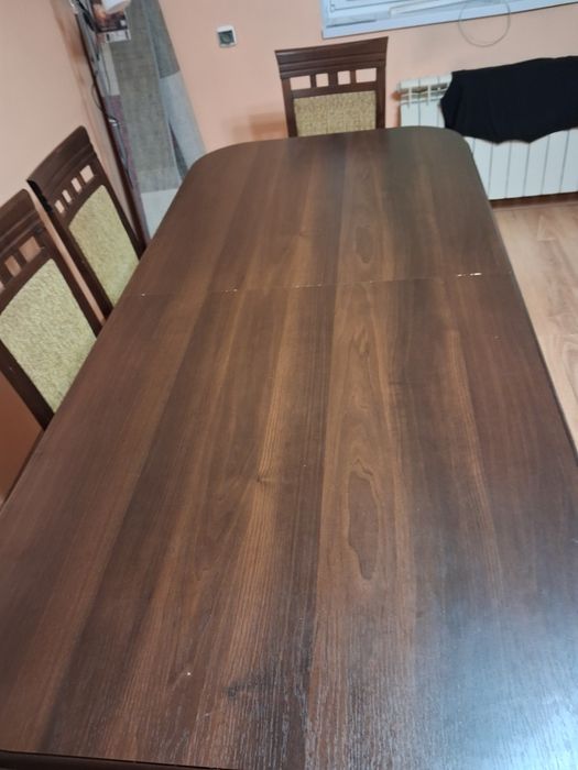 Sprzedam stòł + 10 krzeseł dłu. stolu po rozlozeniu ok 230cm szrk 90c