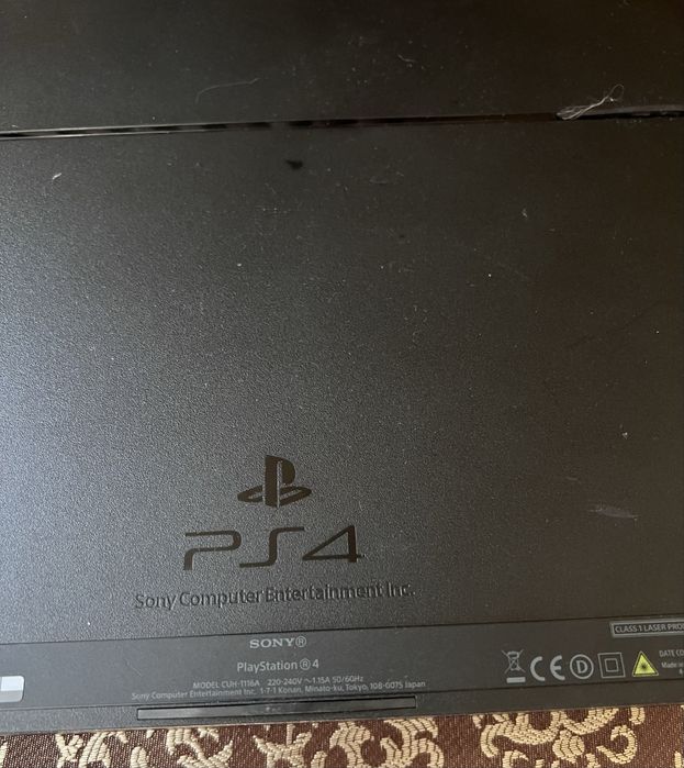 PS4 Fat 500gb + два геймпады