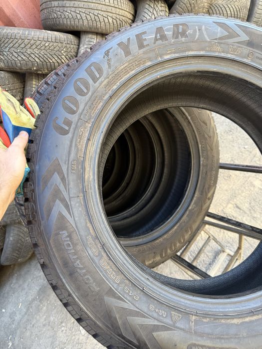 Шины Бу 245 60 R 18 Goodyear ultragrip ice SUV 4x4