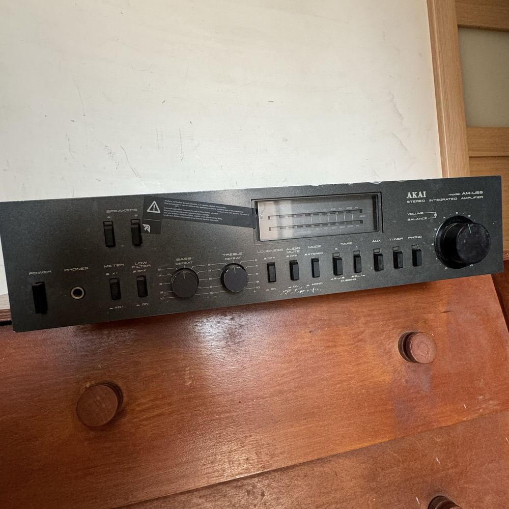 Wzmacniacz akai AM-U55